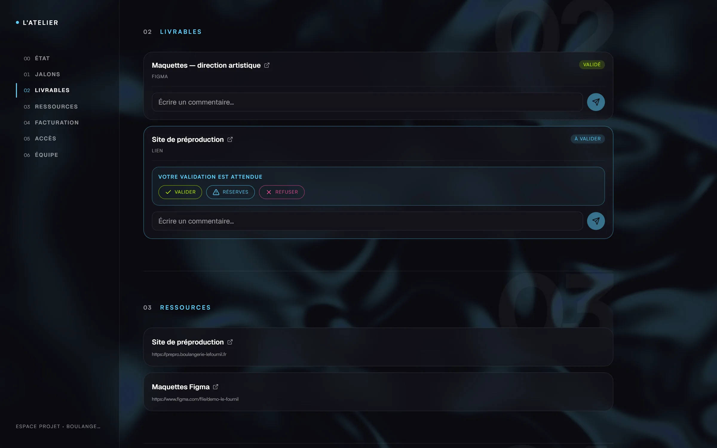 Portail client du CRM — livrables avec validation en ligne (valider, réserves, refuser)